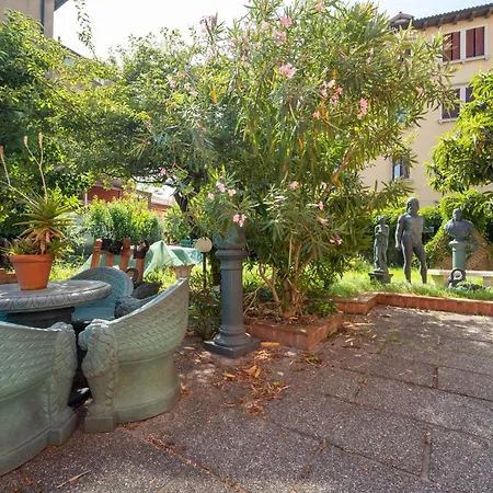 Aurora - Garden View